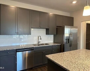 529 Eversden Drive - Photo Thumbnail 10