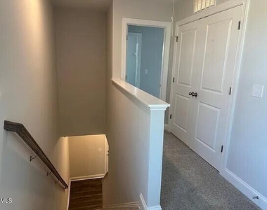 529 Eversden Drive - Photo Thumbnail 34
