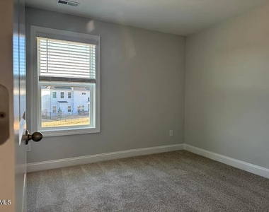 529 Eversden Drive - Photo Thumbnail 31
