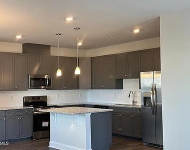 529 Eversden Drive - Photo Thumbnail 18