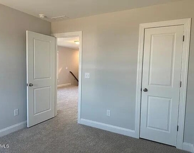 529 Eversden Drive - Photo Thumbnail 32