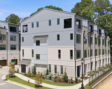 403 Chatham View Road - Photo Thumbnail 1