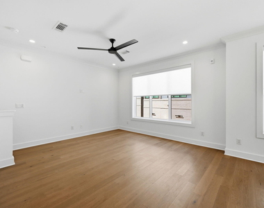403 Chatham View Road - Photo Thumbnail 14