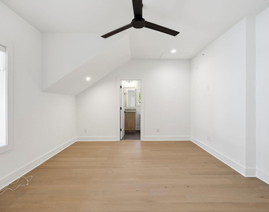 403 Chatham View Road - Photo Thumbnail 28