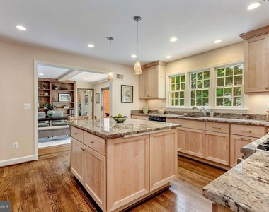 5106 Yuma Street Nw - Photo Thumbnail 8