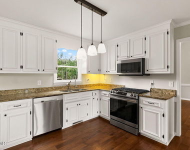 7209 Silver Maple Street - Photo Thumbnail 5