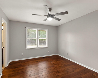 7209 Silver Maple Street - Photo Thumbnail 10