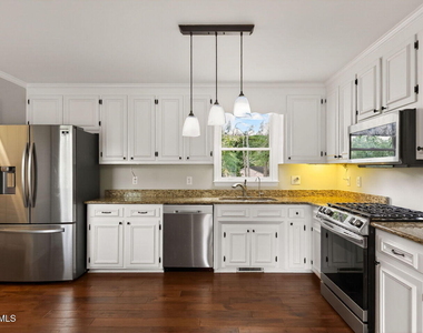 7209 Silver Maple Street - Photo Thumbnail 4