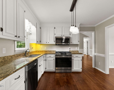 7209 Silver Maple Street - Photo Thumbnail 6