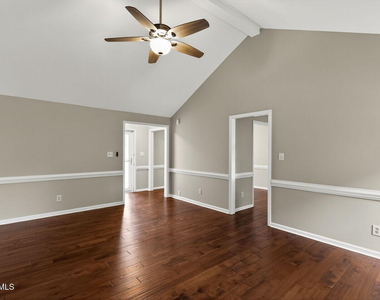 7209 Silver Maple Street - Photo Thumbnail 8