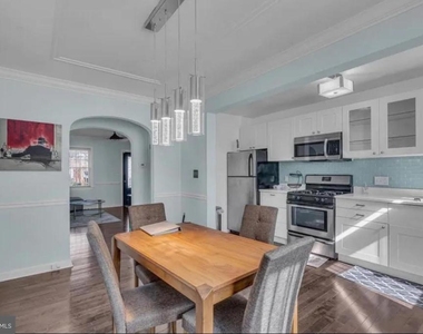 4011 Blaine Street Ne - Photo Thumbnail 8