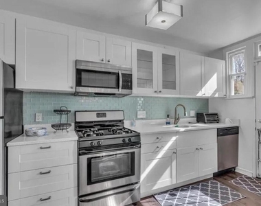 4011 Blaine Street Ne - Photo Thumbnail 1