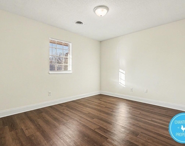 113 Florence Street - Photo Thumbnail 17