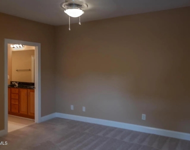 822 Providence Glen Drive - Photo Thumbnail 12