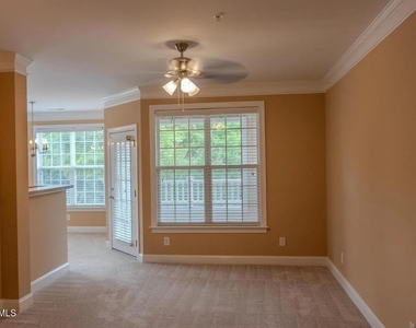 822 Providence Glen Drive - Photo Thumbnail 2