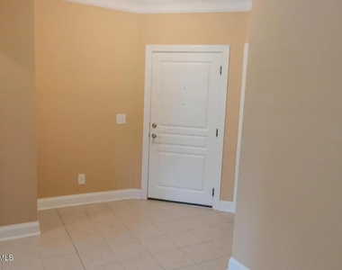 822 Providence Glen Drive - Photo Thumbnail 1