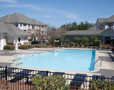 822 Providence Glen Drive - Photo Thumbnail 15