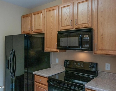 822 Providence Glen Drive - Photo Thumbnail 6