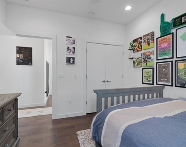 4020 Airport Blvd - Photo Thumbnail 36