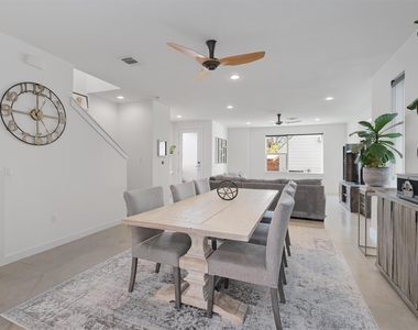 4020 Airport Blvd - Photo Thumbnail 6