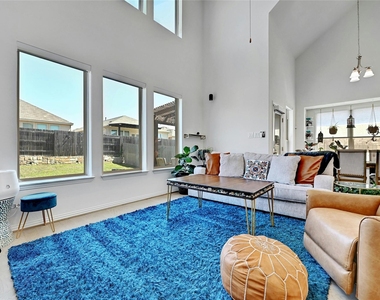 303 Cherrystone Loop - Photo Thumbnail 4