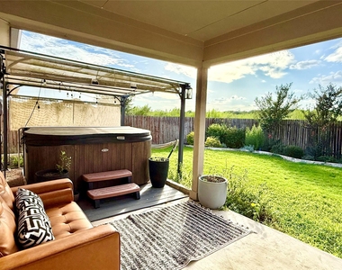 408 Wincliff Dr - Photo Thumbnail 5
