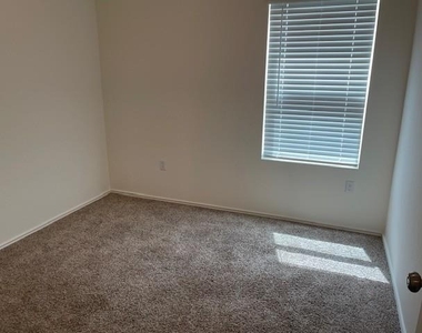 15506 Sweet Mimosa Dr N - Photo Thumbnail 5