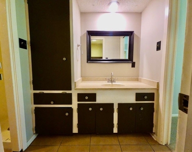 1310 Ray Berglund Blvd - Photo Thumbnail 17