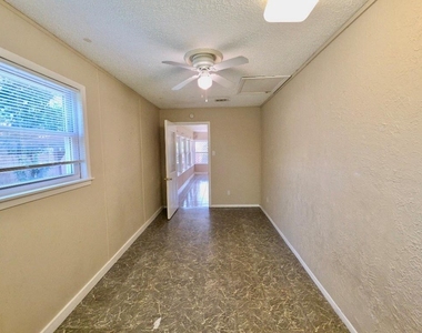 1310 Ray Berglund Blvd - Photo Thumbnail 26