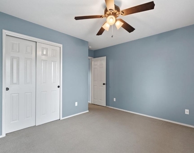 2704 Greenlee Dr - Photo Thumbnail 24