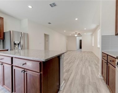 1328 Kneehigh Dr - Photo Thumbnail 5