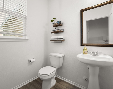 6400 Wagon Spring St - Photo Thumbnail 10