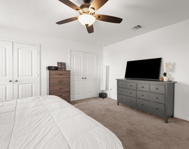 6400 Wagon Spring St - Photo Thumbnail 11