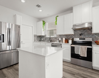 6400 Wagon Spring St - Photo Thumbnail 2