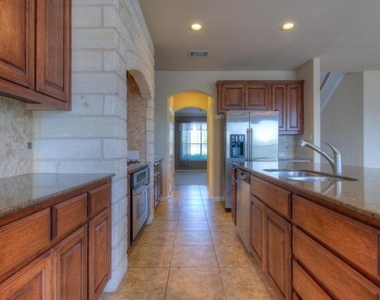321 Limestone Trl - Photo Thumbnail 7