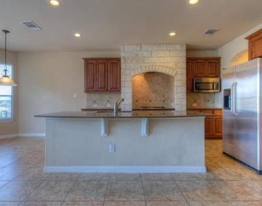 321 Limestone Trl - Photo Thumbnail 17