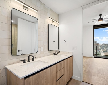 84 East Ave - Photo Thumbnail 10
