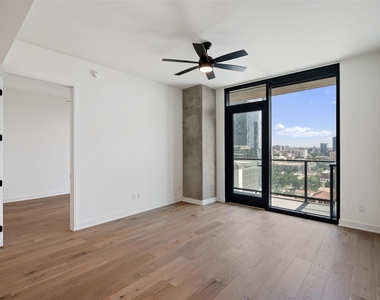 84 East Ave - Photo Thumbnail 3