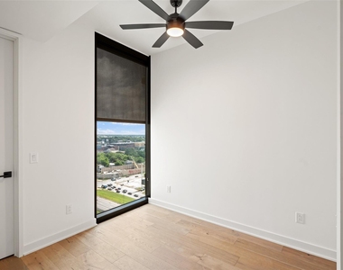 84 East Ave - Photo Thumbnail 8