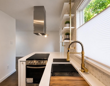 7208 Meador Ave - Photo Thumbnail 5