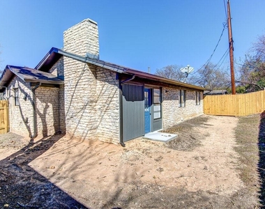 5703 Gloucester Ln - Photo Thumbnail 14