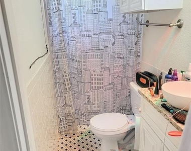 2413 S Bahama Rd - Photo Thumbnail 7