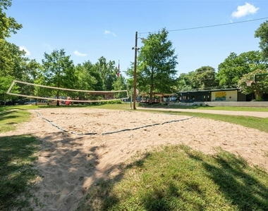 2413 S Bahama Rd - Photo Thumbnail 15