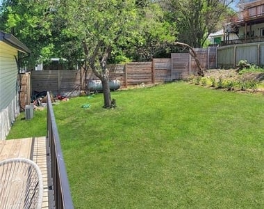 2413 S Bahama Rd - Photo Thumbnail 12