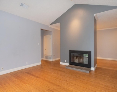 11970 Jollyville Rd - Photo Thumbnail 9