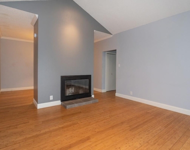 11970 Jollyville Rd - Photo Thumbnail 10