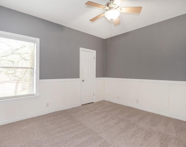 11970 Jollyville Rd - Photo Thumbnail 12