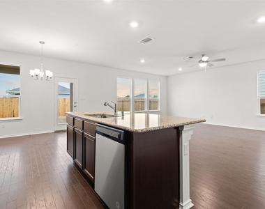 1115 Aronia Ln - Photo Thumbnail 3