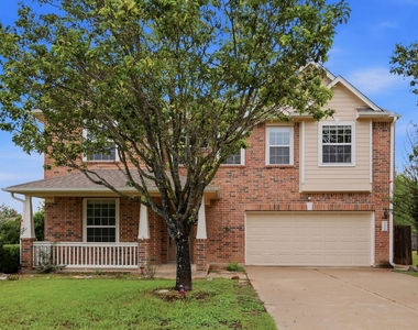 1136 Beechwood Dr - Photo Thumbnail 1