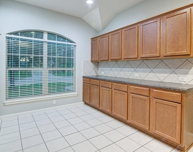 7705 Pebble Creek Dr - Photo Thumbnail 5